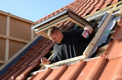 Pose de fenêtres de toit Velux au Pompidou